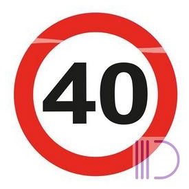 40-es Sebességkorlátozó Szülinapi Led-es Parti Kitűző